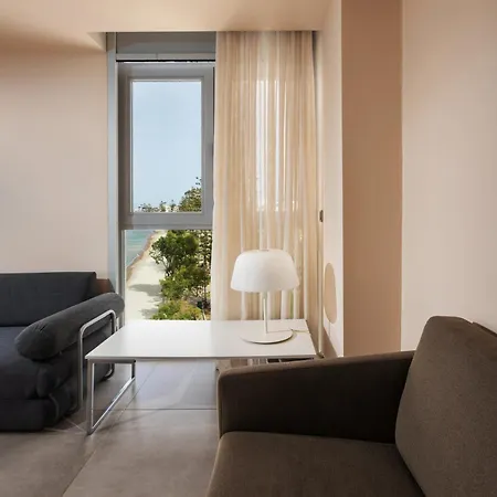 ホテル コス アクティス アート 4*