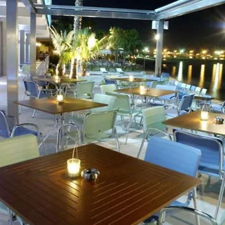 ホテル コス アクティス アート 4*