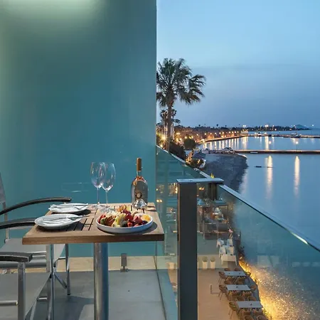 호텔 코스 아크티스 아트