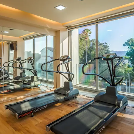 호텔 코스 아크티스 아트 4*