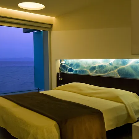 코스 아크티스 아트 호텔 4*