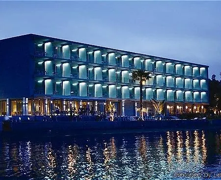 코스 아크티스 아트 호텔 4*