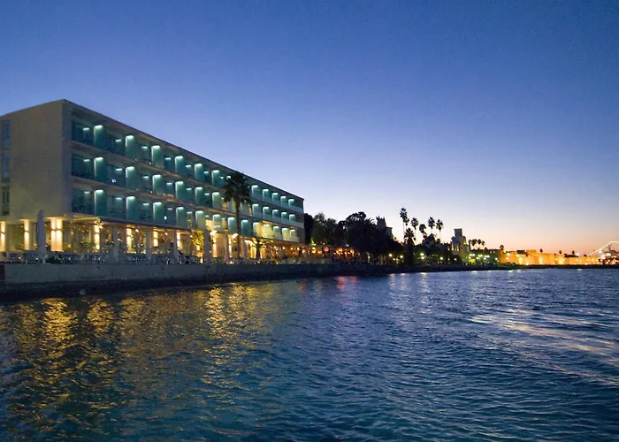Otel Aktis Art 4*