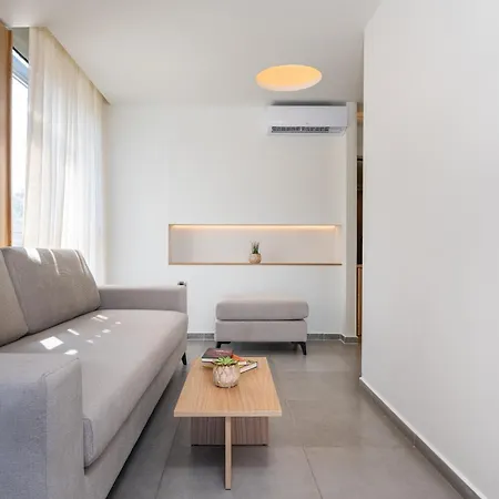Aktis Art Hotell 4*