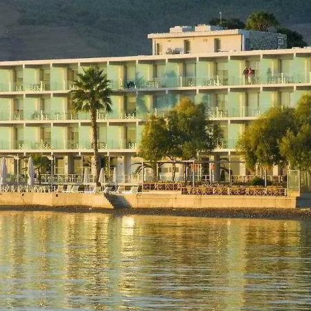 كوز أكتيس آرت فندق